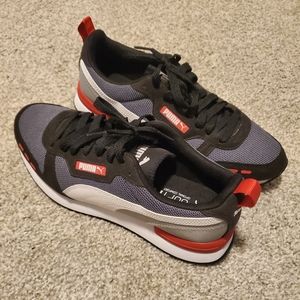 Puma Mens Sneakers size 10.5